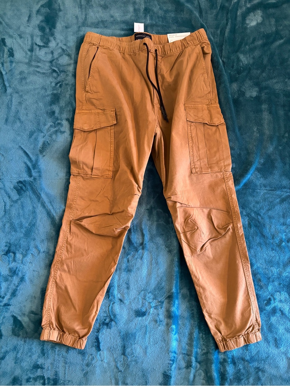 American Eagle Next Level Flex Twill Jogger size M. NWT